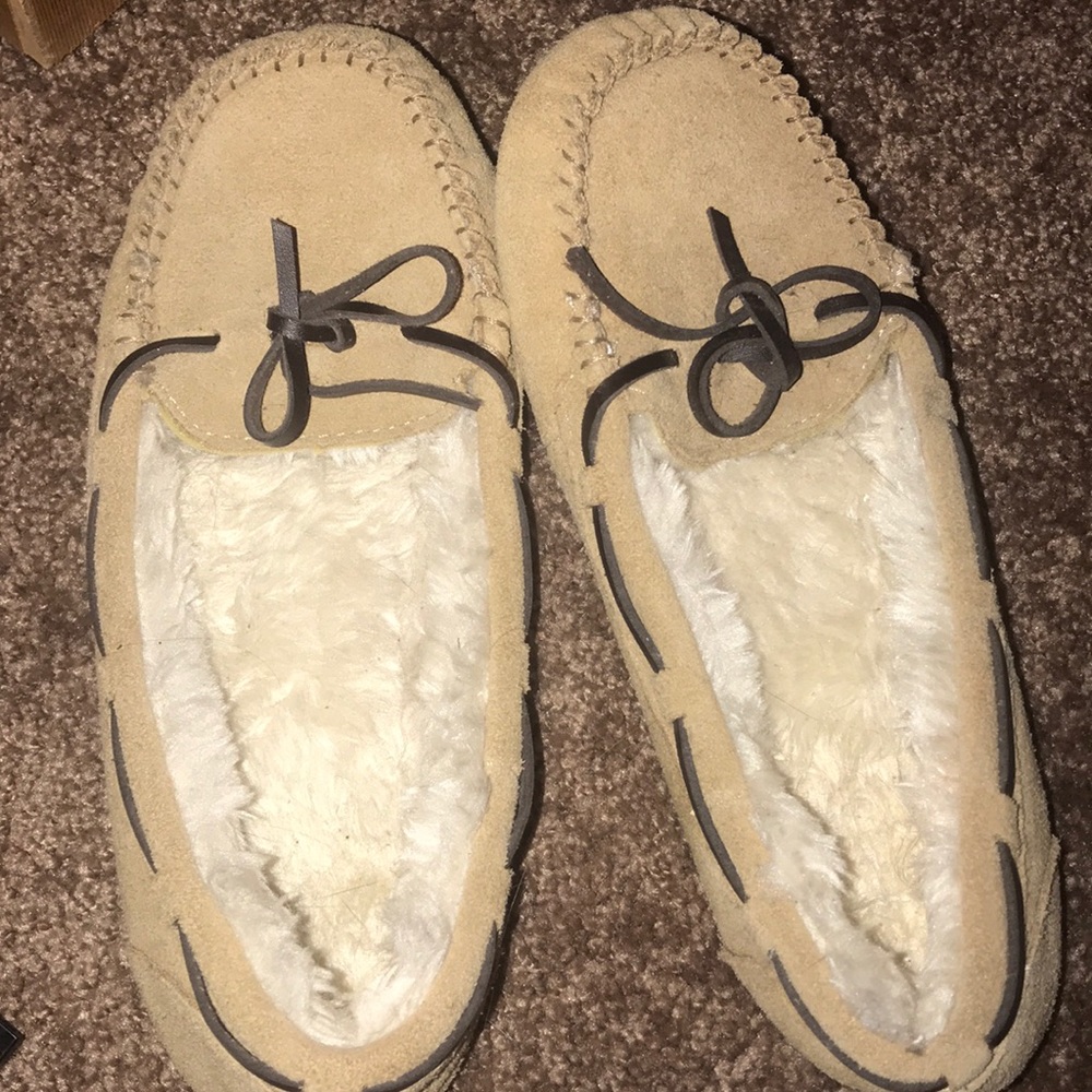 Moccasin shoes